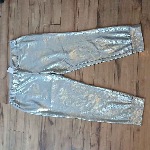 NWT Metallic Print Skinny Jogger Pants By Ashley Stewart. Size 3X - Picture 9 of 17